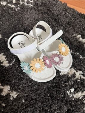 Yoki White Kids Sandals with Pastel Flower Embellishments